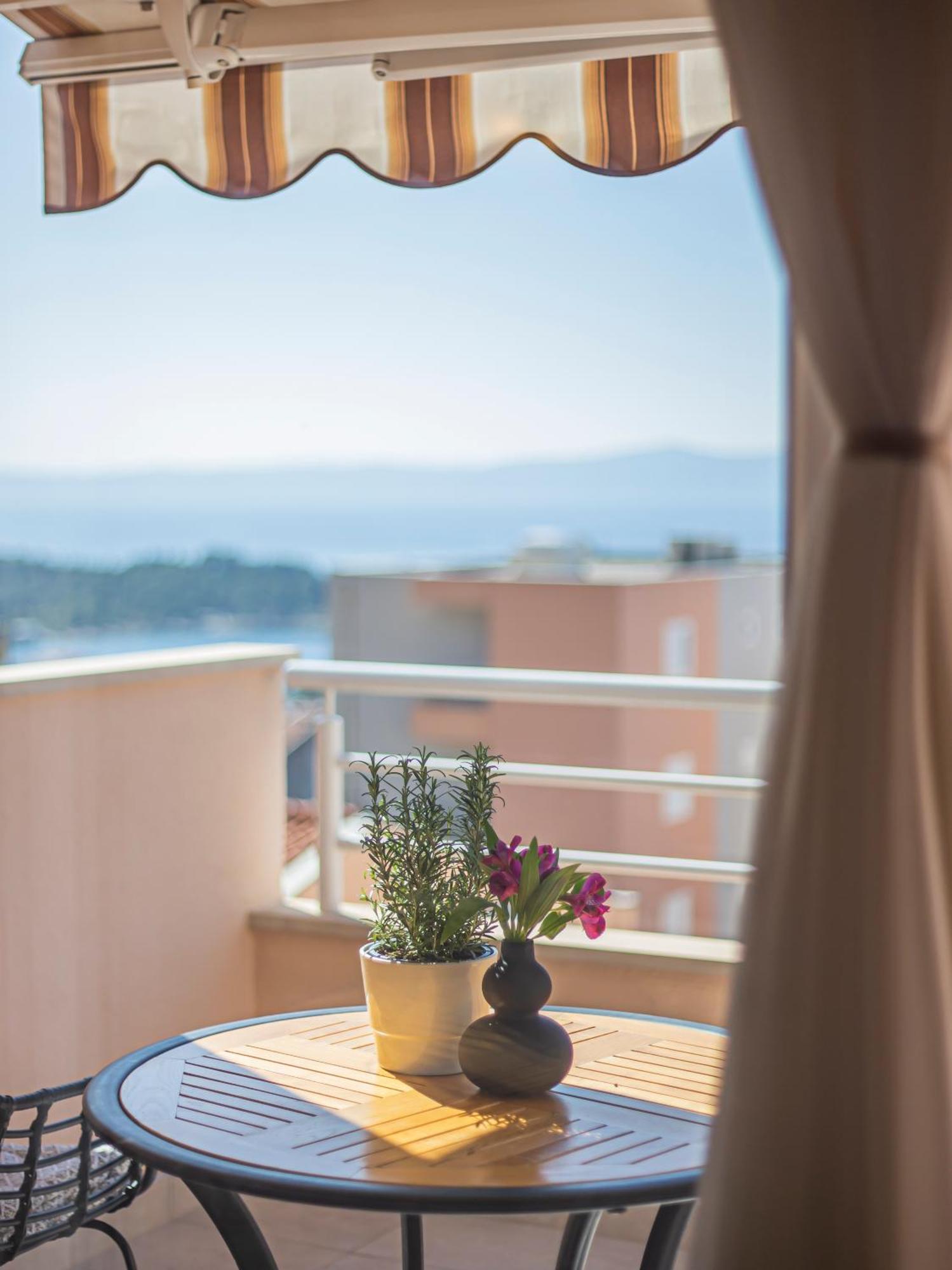 Apartment Anita With Amazing Sea View Makarska Exterior foto