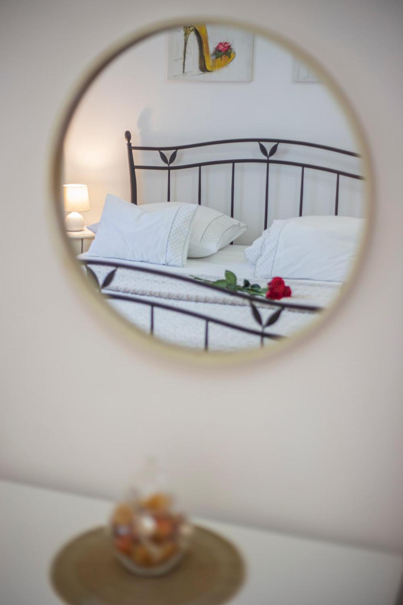Apartment Anita With Amazing Sea View Makarska Exterior foto