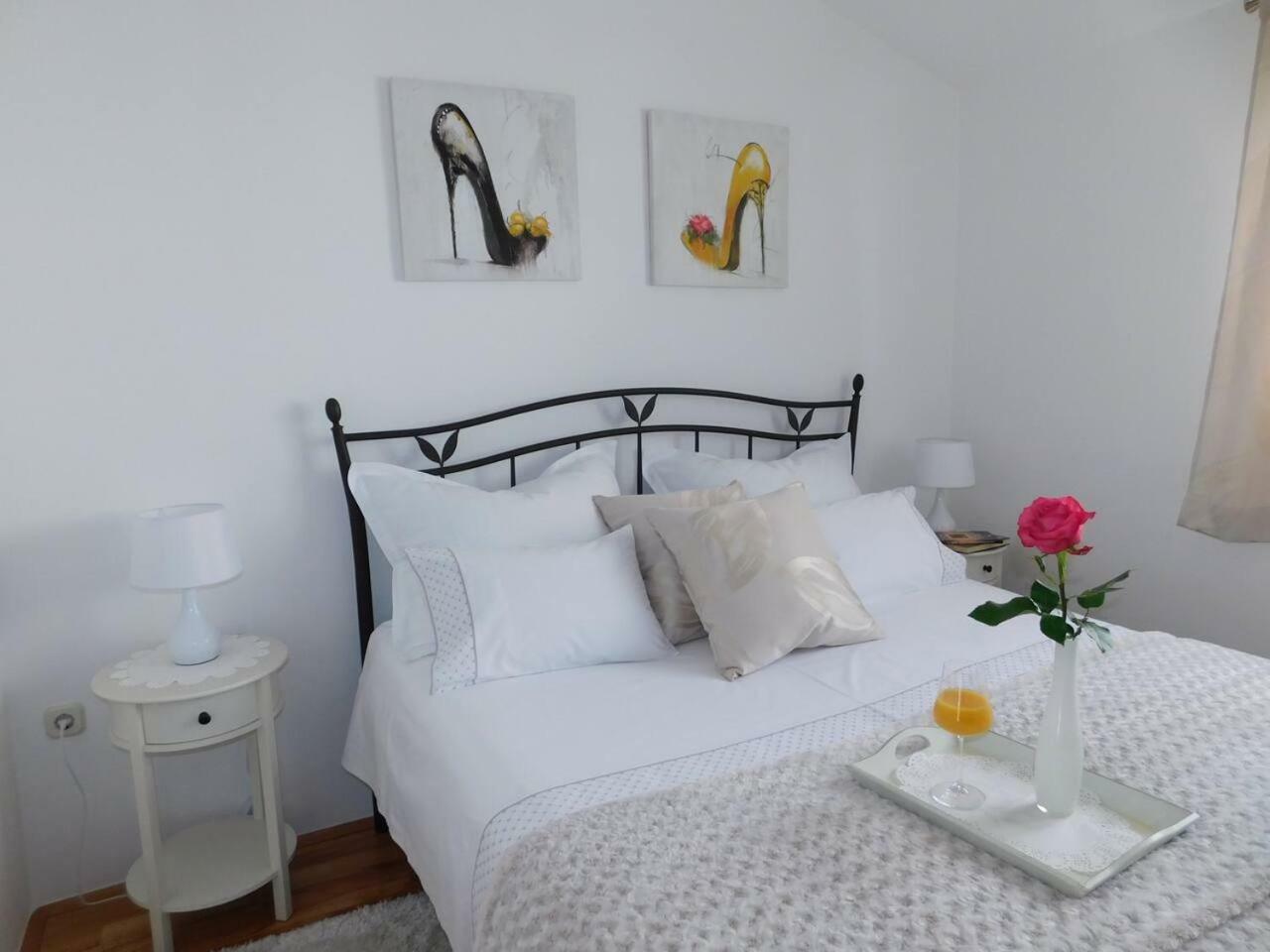 Apartment Anita With Amazing Sea View Makarska Exterior foto